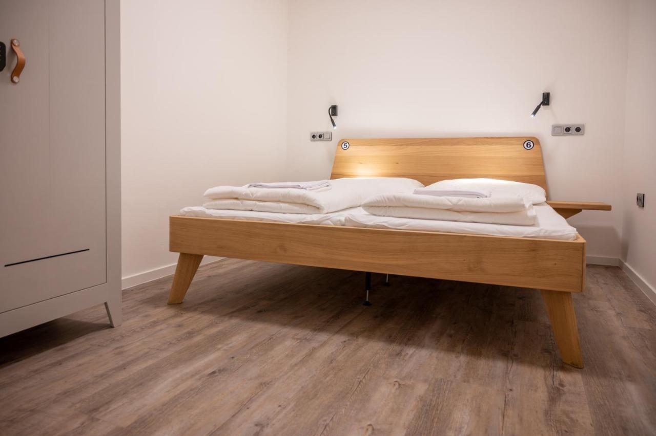 Art Hostel & Apartments Dvůr Králové nad Labem المظهر الخارجي الصورة