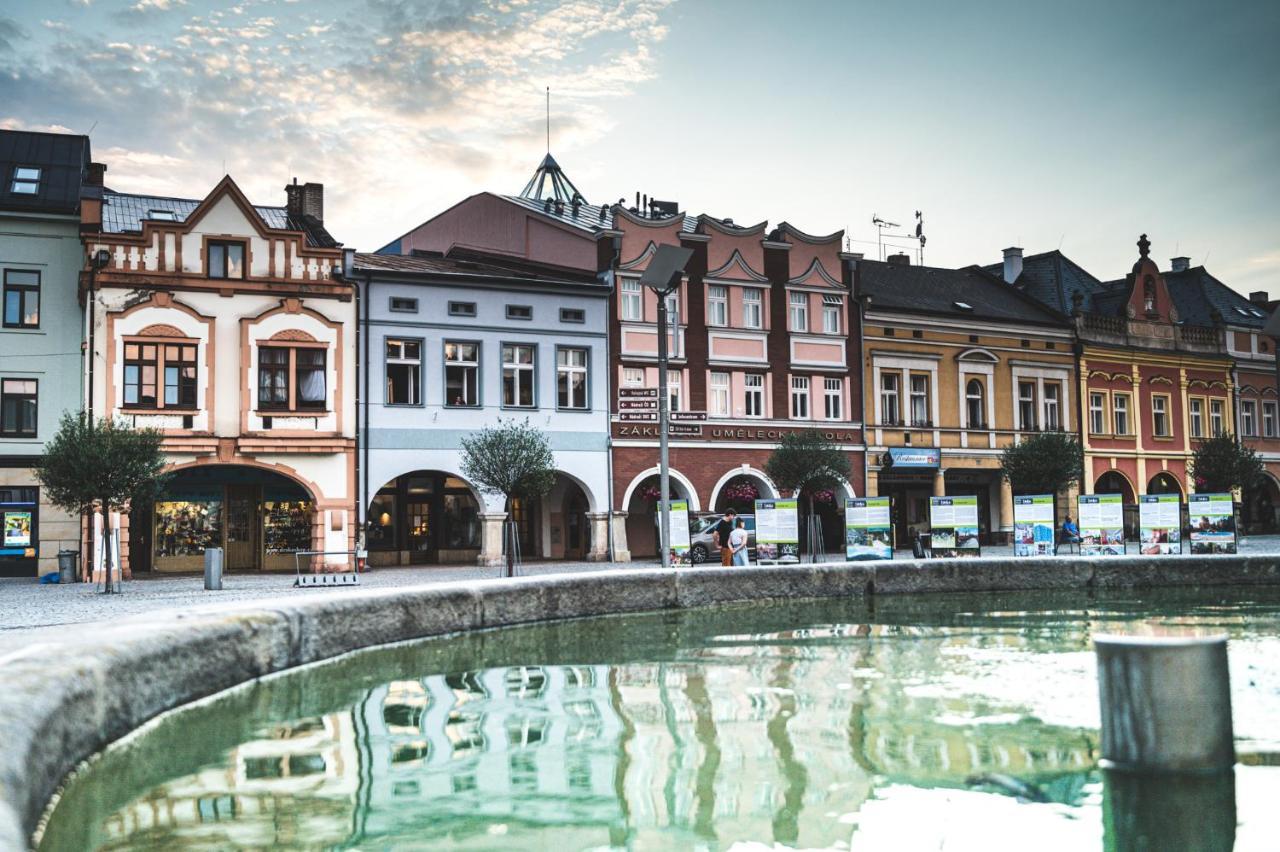 Art Hostel & Apartments Dvůr Králové nad Labem المظهر الخارجي الصورة