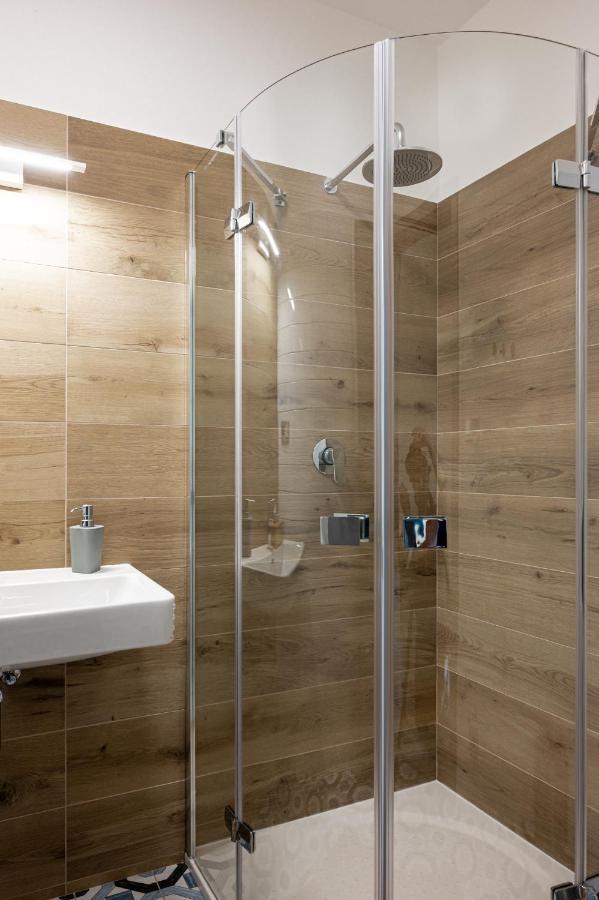 Art Hostel & Apartments Dvůr Králové nad Labem المظهر الخارجي الصورة
