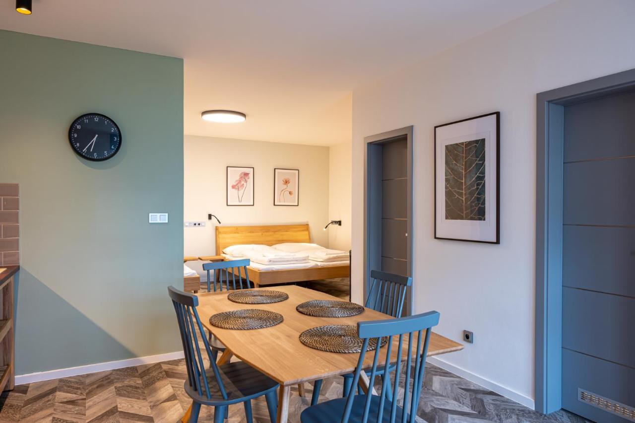 Art Hostel & Apartments Dvůr Králové nad Labem المظهر الخارجي الصورة