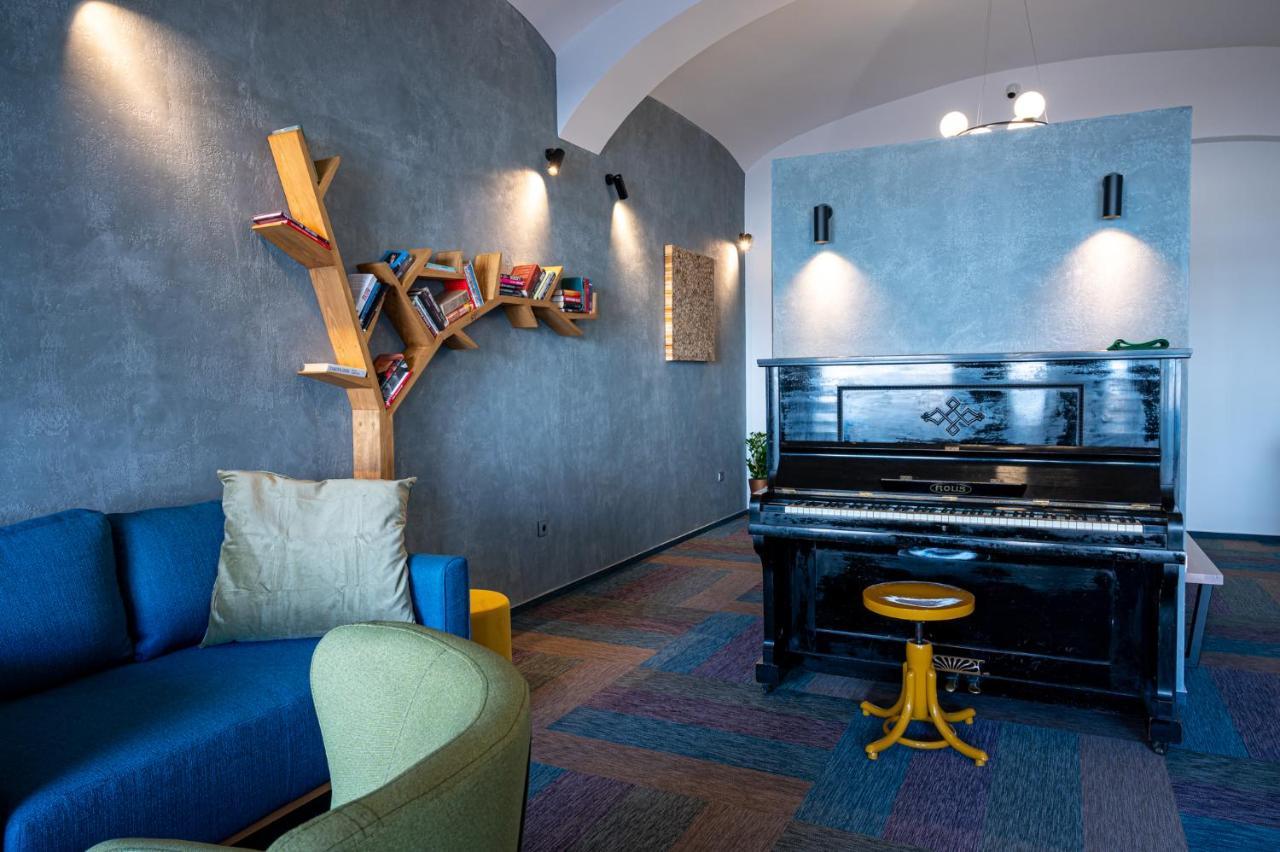 Art Hostel & Apartments Dvůr Králové nad Labem المظهر الخارجي الصورة