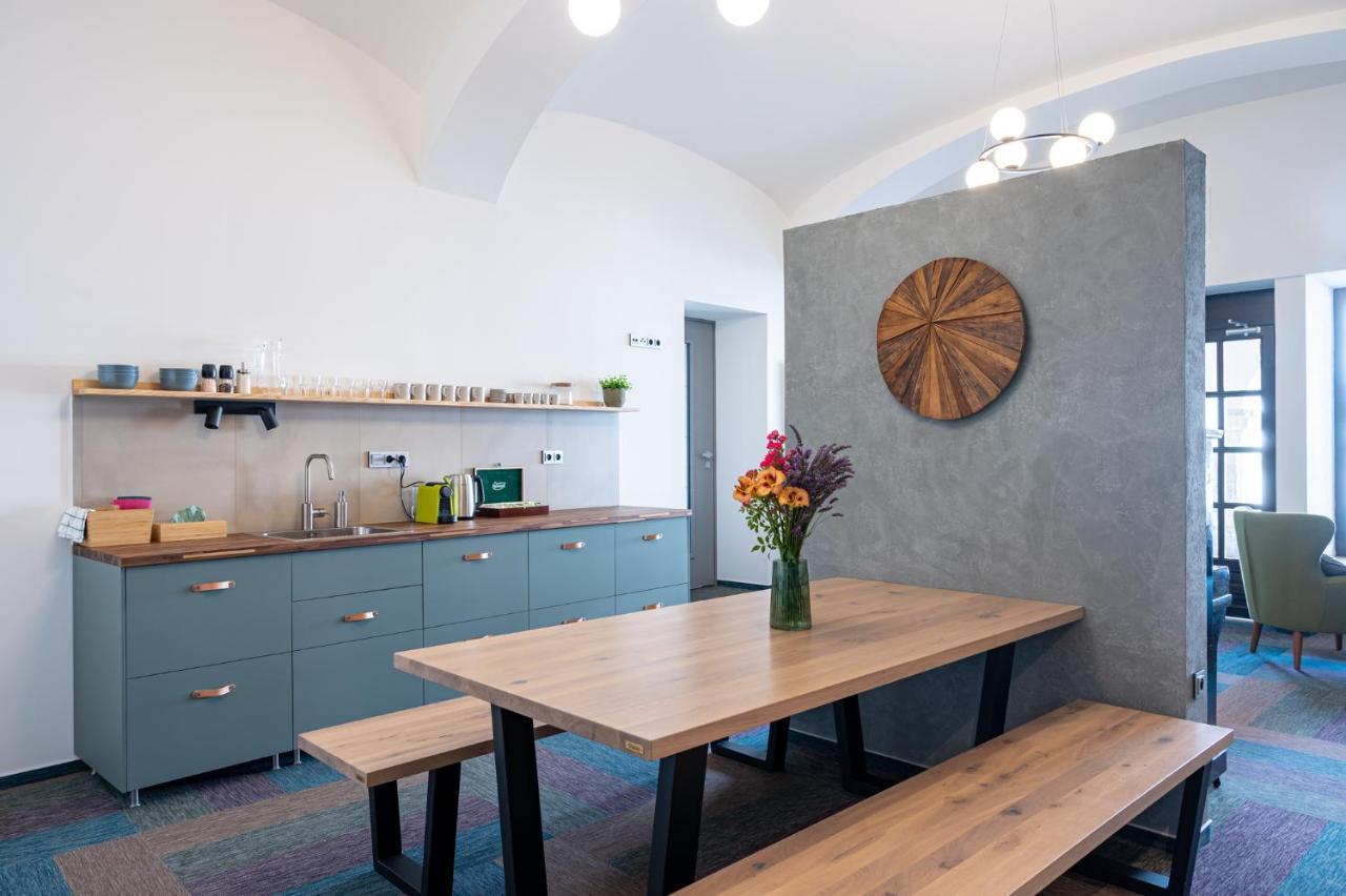 Art Hostel & Apartments Dvůr Králové nad Labem المظهر الخارجي الصورة