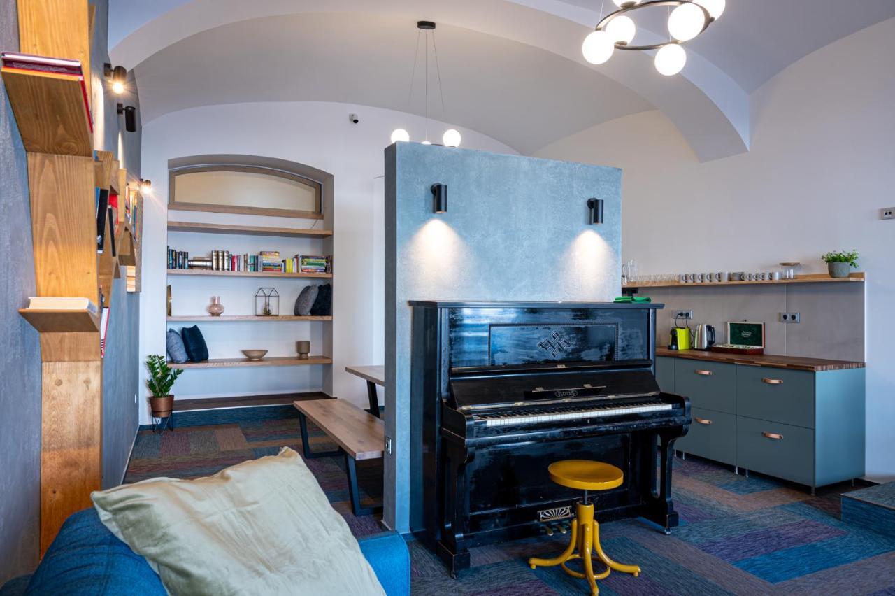 Art Hostel & Apartments Dvůr Králové nad Labem المظهر الخارجي الصورة